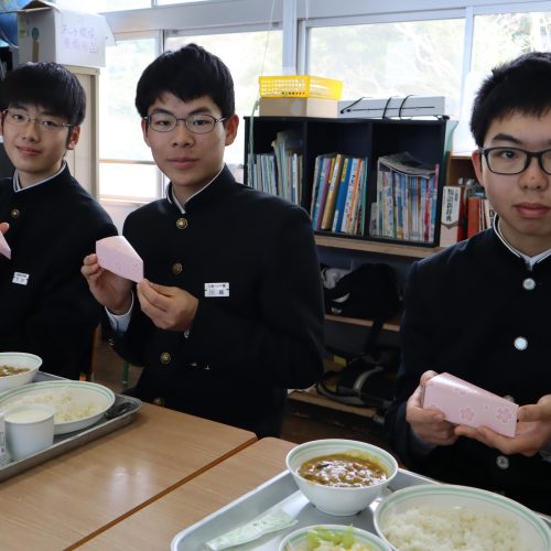 9年生最後の給食🍰